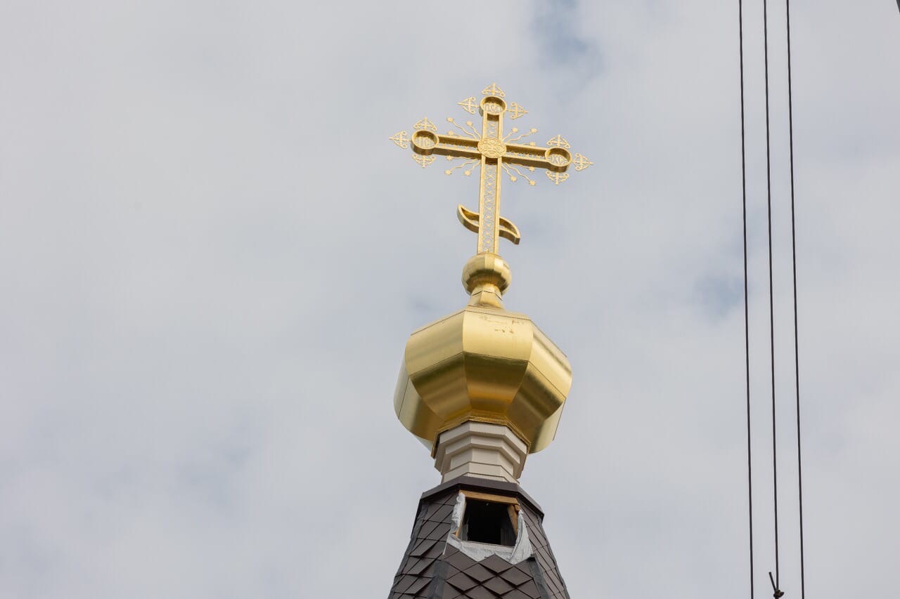 На храм Архангела Михаила в Новоипатово воздвигли крест
