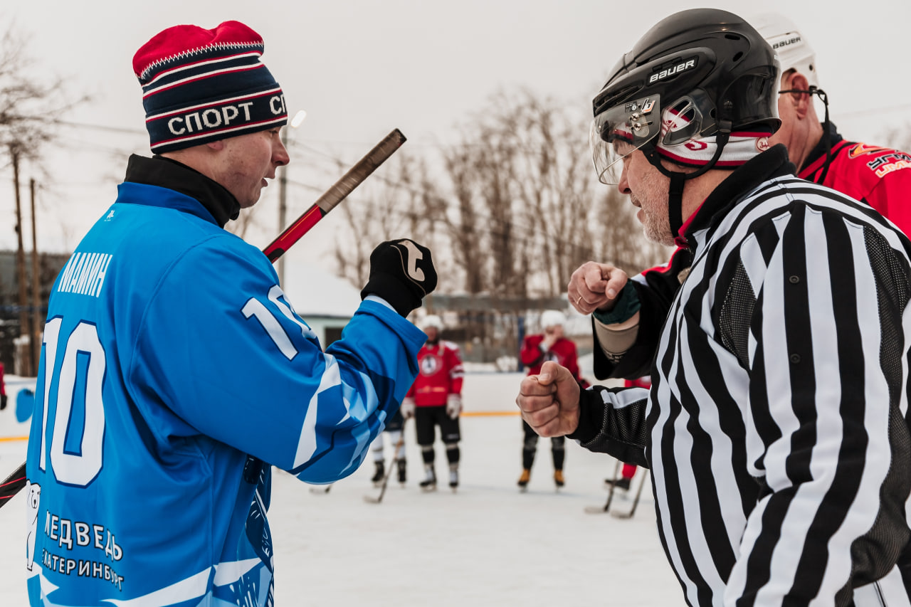 В селе Щелкун — новый хоккейный корт!